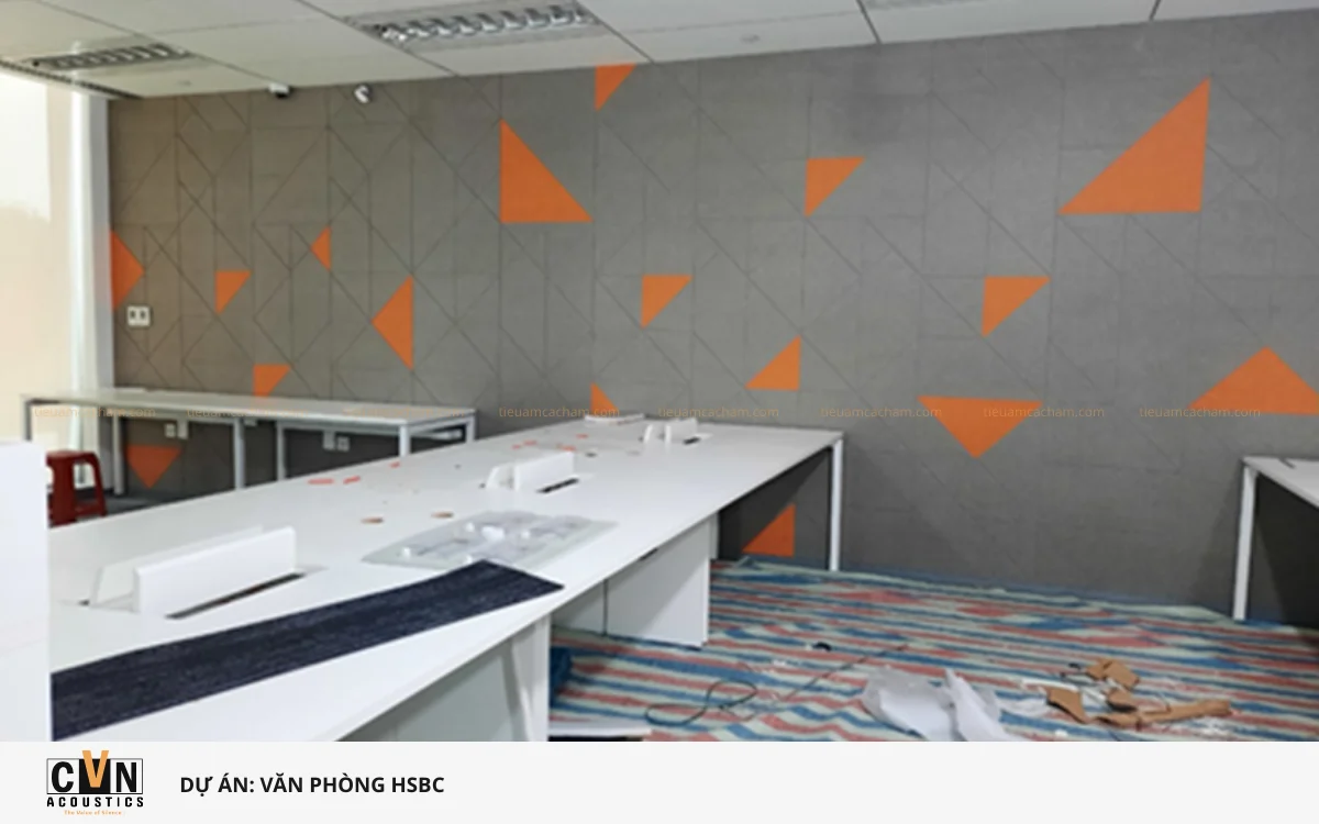 10. VAN PHONG HSBC HA NOI 2