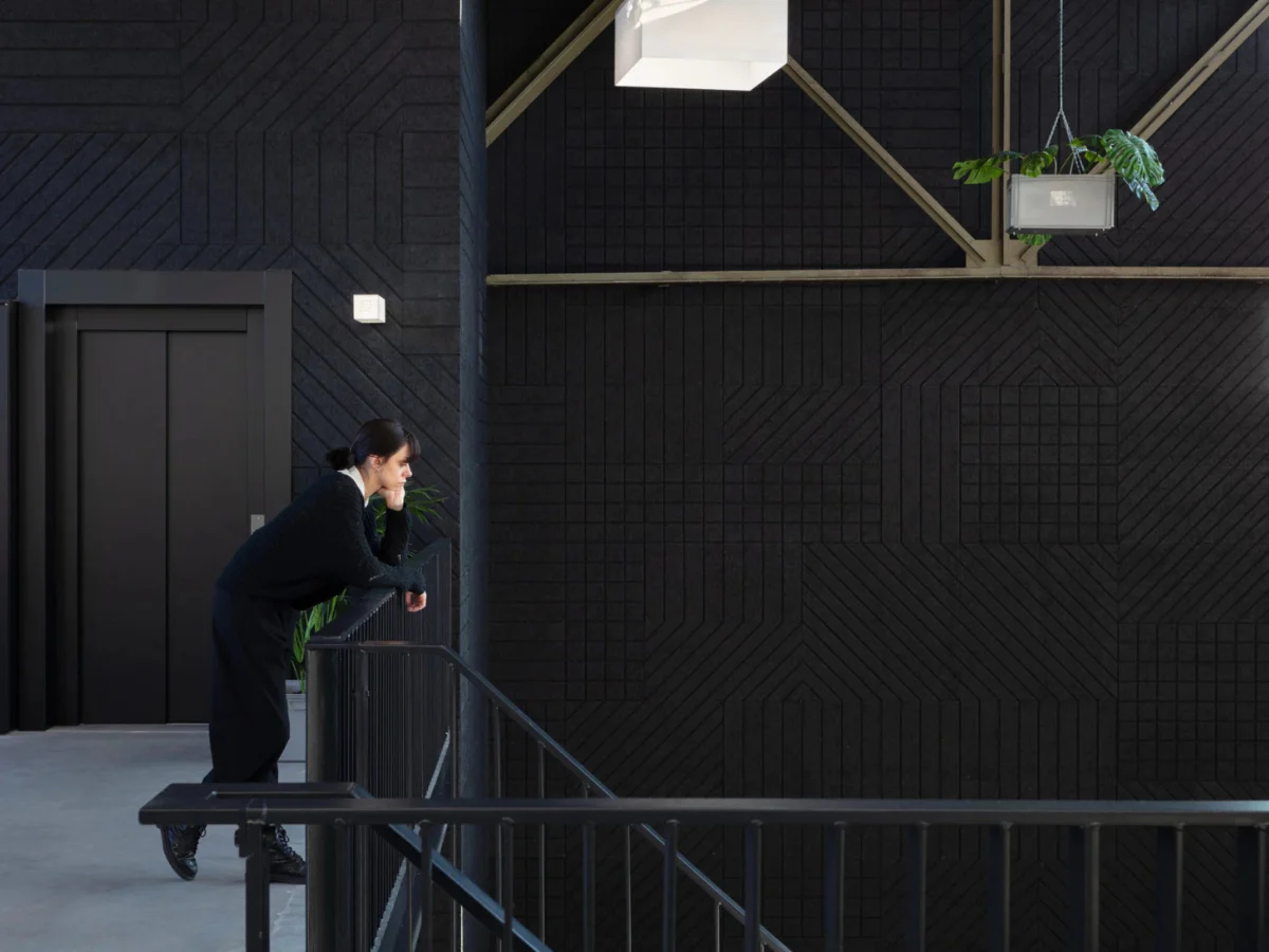 CVN Banner Tieu am cach am